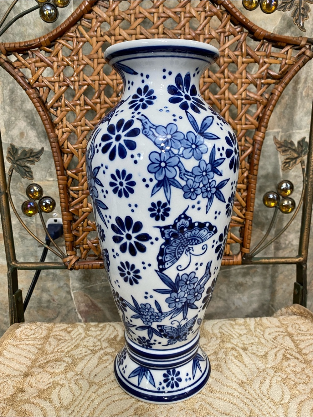 Vase cobalt Blue & White Floral Porcelain China Asian vibrant butterfly blossom